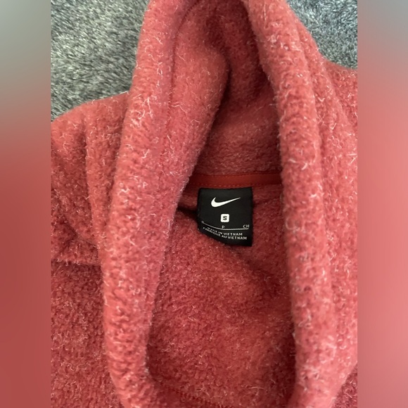 Nike pullover - Picture 2 of 2